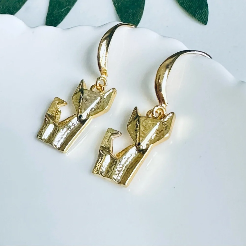 2/$30🌵 Golden Origami Fox Earrings Dangle Woodland Animal Delicate Jewelry NEW - Picture 4 of 7